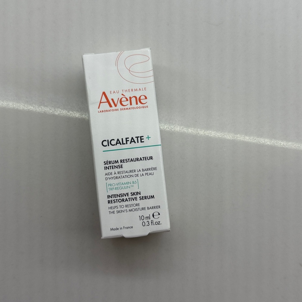 Avène Cicalfate+ Intensive Skin Restorative Serum - never opened